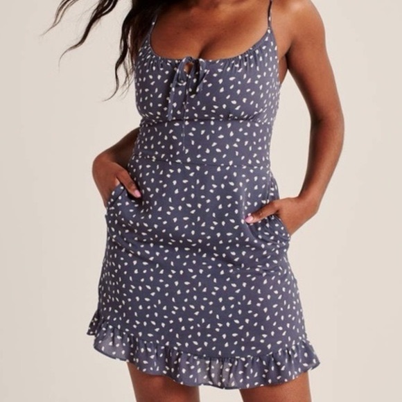 Abercrombie & Fitch Dresses & Skirts - Abercrombie & Fitch Dusty Blue Smocked Dress w/ matching Scrunchie sz Small Tall